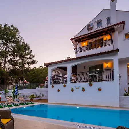 Sunday By Solo At Hisaroenue Center Holiday home
