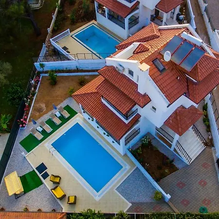 Sunday By Solo At Hisaroenue Center Holiday home